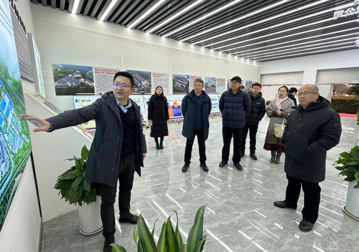 藺建文帶領西安市先進制造業(yè)協會一行赴集團涇河產業(yè)園調研交流