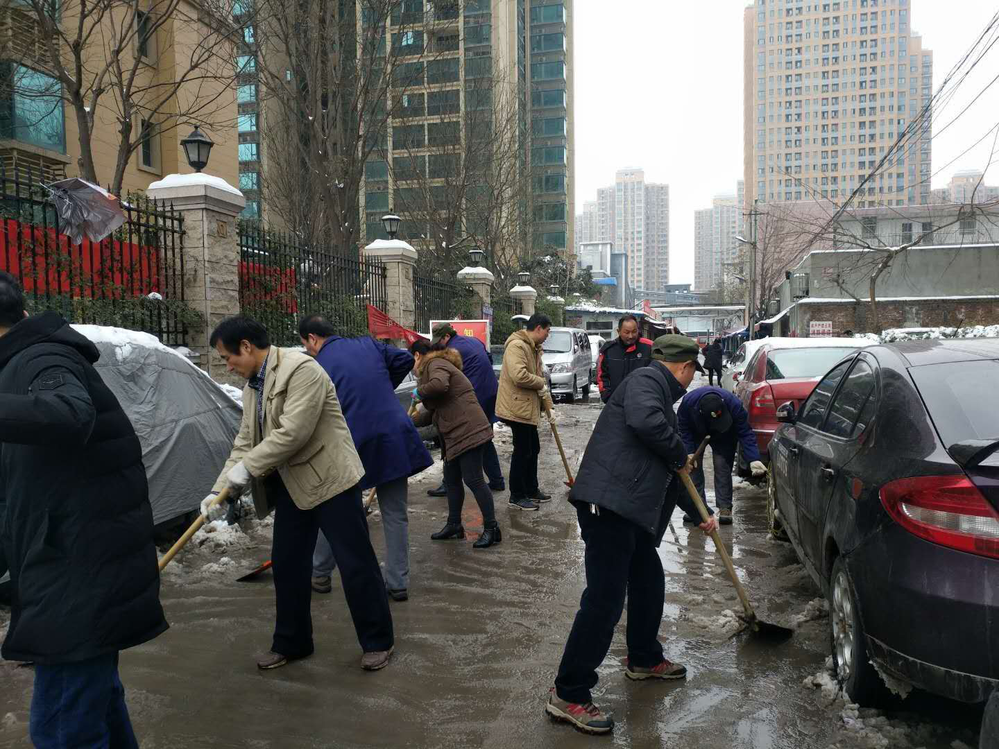 “以雪為令，御雪奮戰(zhàn)” 西安工業(yè)投資集團(tuán)再行動